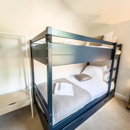 Buckingham House - Sleeps 6 With Parking & Wifi Casa vacanze York
