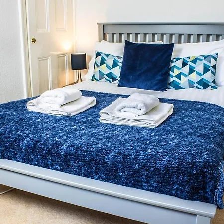 Buckingham House - Sleeps 6 With Parking & Wifi * York